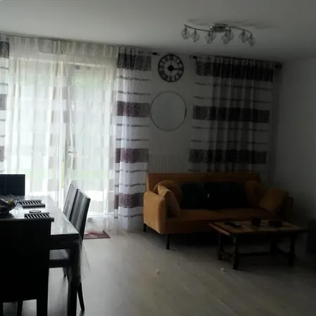 Superbe Dans Maison Neuve, Propre Et Bien Aeree La Verrière
