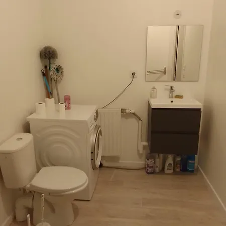 홈스테이 Superbe Dans Maison Neuve, Propre Et Bien Aeree La Verrière