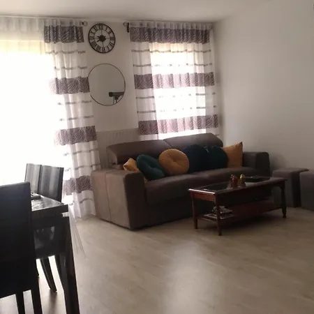 Superbe Dans Maison Neuve, Propre Et Bien Aeree منزل للإقامة La Verrière